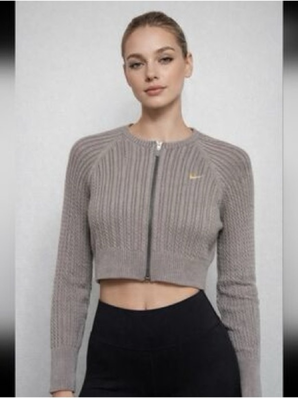 Rare Nike Gray Cable/Ribbed Cropped Zip-Up Cardigan Women’s Size S 17” Across
